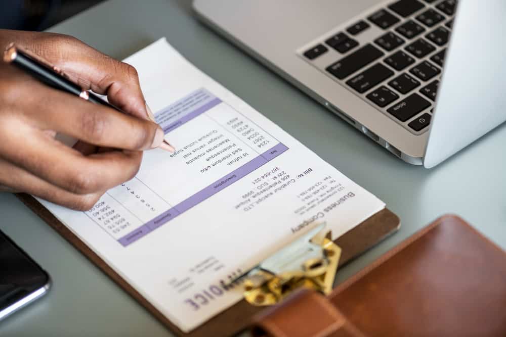 5 Bahaya Mengandalkan Nota Kertas dalam Bisnis